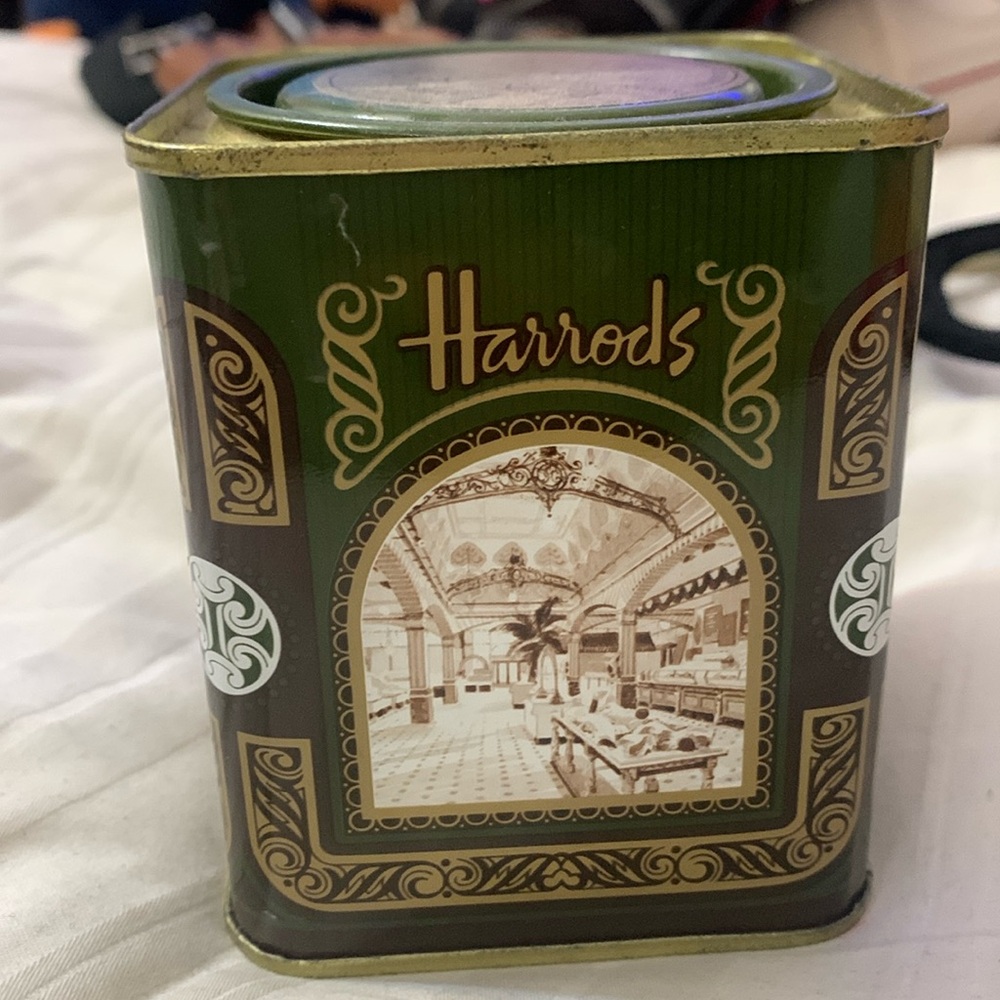 Harrods T 10 for looks only never opened at a date for collectors has lid also